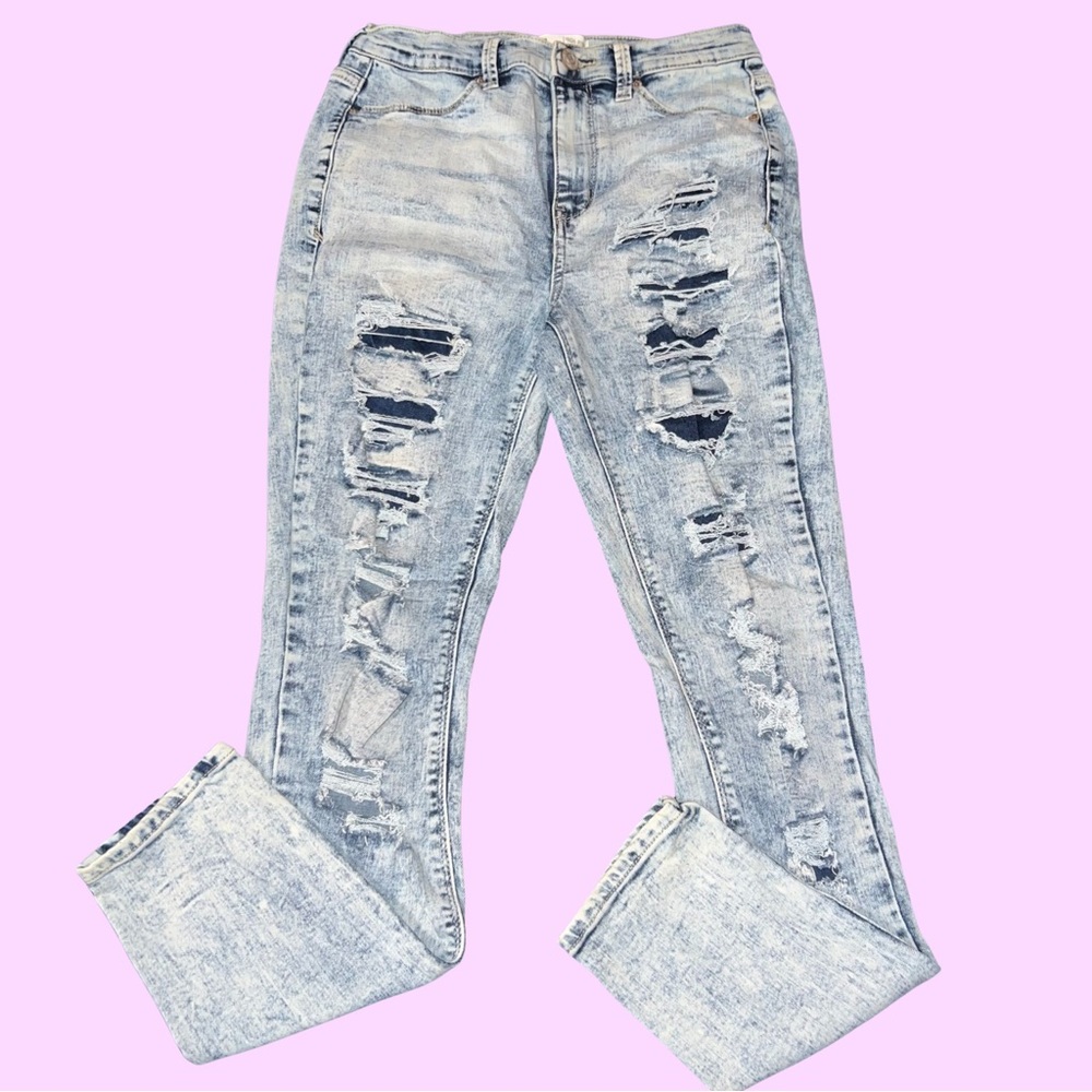 Woman’s/Juniors Mudd HighRise Acid Wash Skinny Jegging
